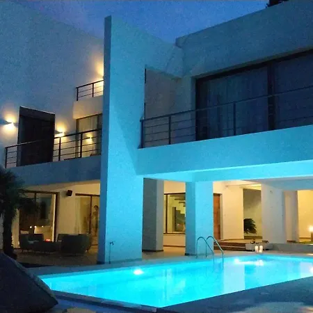 Ixian Hilltop Villa Jaliszósz