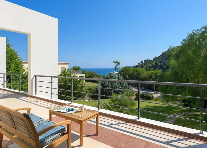 Ixian Hilltop Vila *